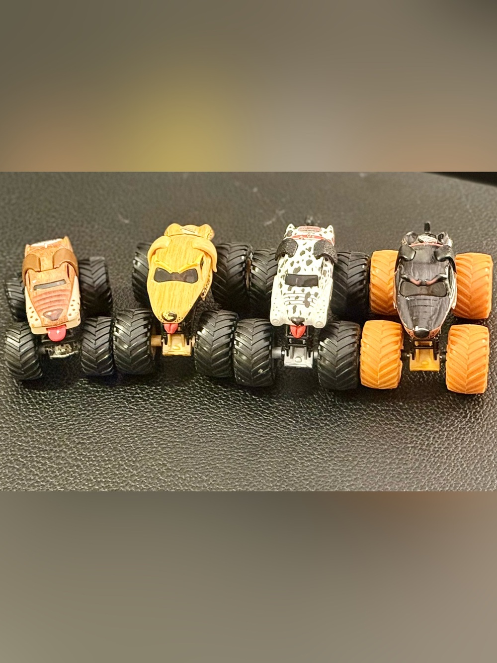 Monster Jam Monster Mutt Truck Set